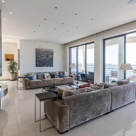 With Mediterranean Sea Views Villa Mellieha