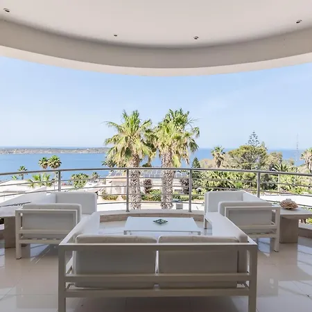 Villa With Mediterranean Sea Views *